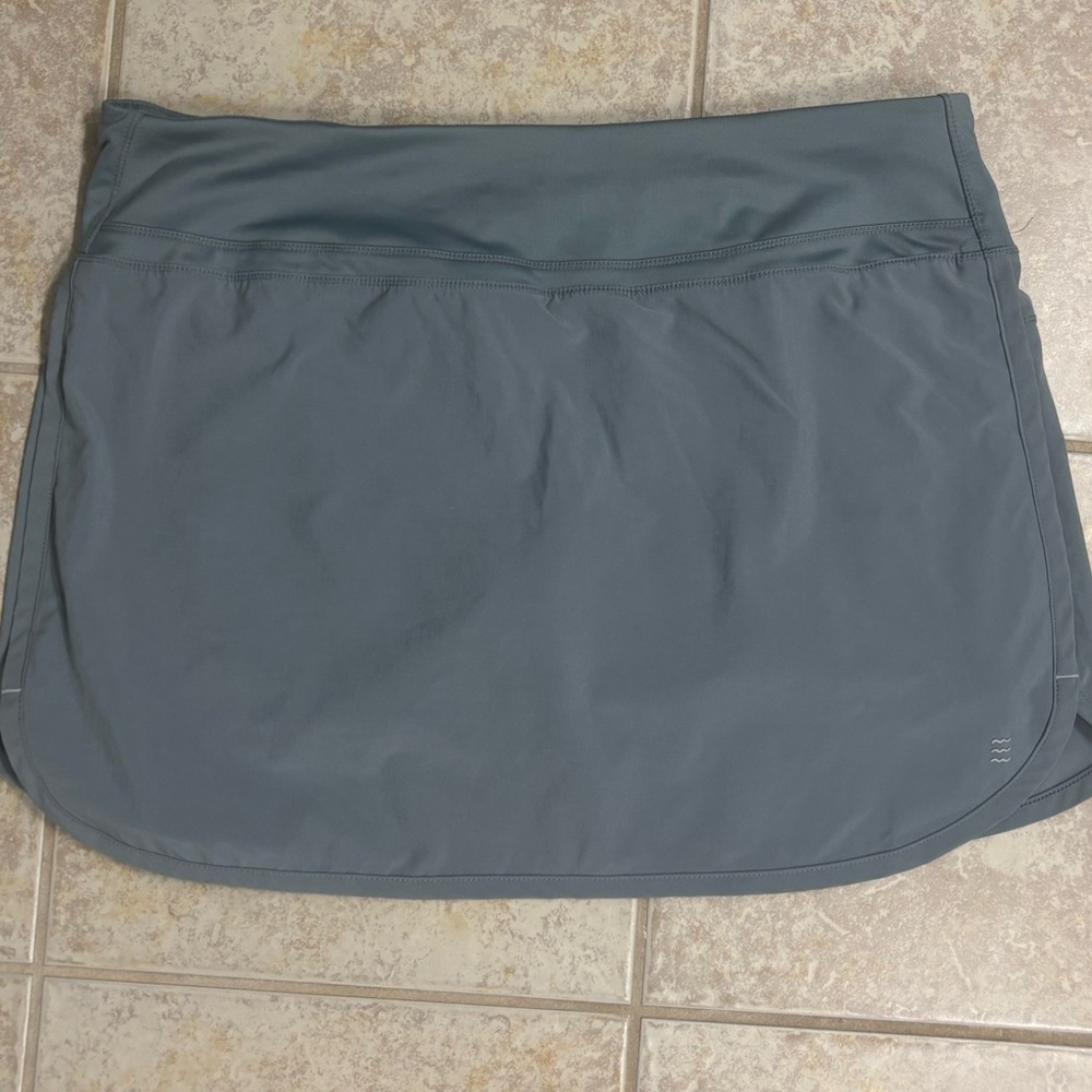 Free Fly Skort Size XL worn once Grey
